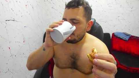 Snapshot of _ace_ventura chatting on 02-25-25, 04:35 ---- online show from 02-25-25, 04:35