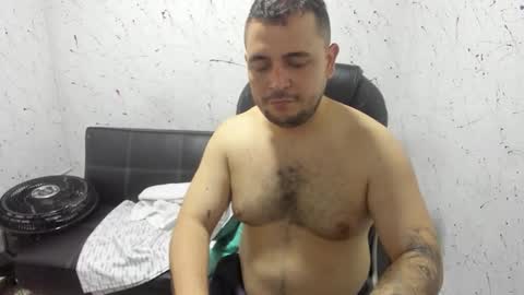 Snapshot of _ace_ventura chatting on 11-10-25, 04:28 ---- online show from 11-10-25, 04:28