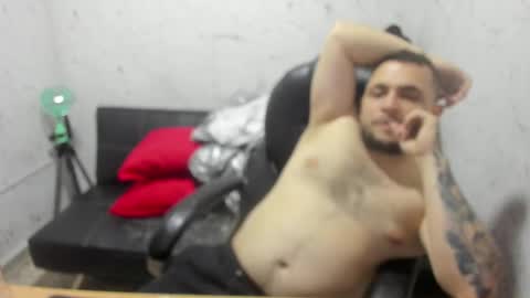     ----       online show from 05-09-26, 12:05