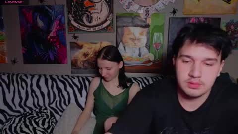 Snapshot of _adrenalinee_ chatting on 11-25-25, 06:41 KENDALL NATHANRYAN LUCY online show from 11-25-25, 06:41