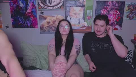 Snapshot of _adrenalinee_ chatting on 11-30-25, 06:56 KENDALL NATHANRYAN LUCY online show from 11-30-25, 06:56