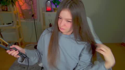 Emy online show from 01-05-25, 01:13