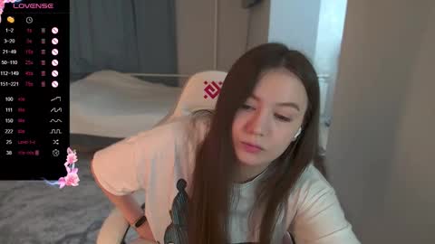 Emy online show from 10-22-25, 06:35