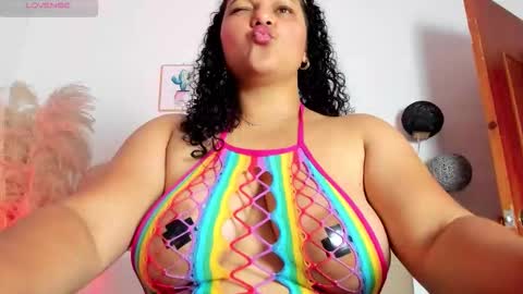 Snapshot of _aithanaa_ chatting on 09-17-25, 06:31 _aithanaa_ online show from 09-17-25, 06:31