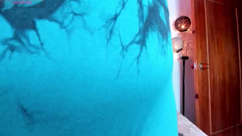 Snapshot of _aithanaa_ chatting on 11-15-25, 07:43 _aithanaa_ online show from 11-15-25, 07:43