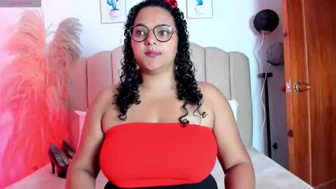 Snapshot of _aithanaa_ chatting on 11-25-25, 07:03 _aithanaa_ online show from 11-25-25, 07:03