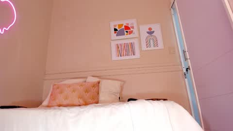 _aleja_x online show from 09-18-25, 12:07