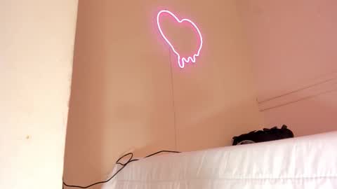 _aleja_x online show from 10-14-25, 11:33