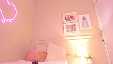 _aleja_x online show from 10-21-25, 11:33