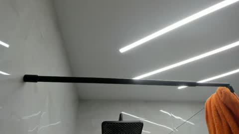 Snapshot of _alex_madrid_ chatting on 05-19-26, 04:24 Alex online show from 05-19-26, 04:24