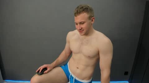 Snapshot of _alex_madrid_ chatting on 06-05-26, 04:45 Alex online show from 06-05-26, 04:45