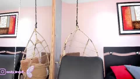 Snapshot of _alice08_ chatting on 06-11-26, 12:14 online show from 06-11-26, 12:14