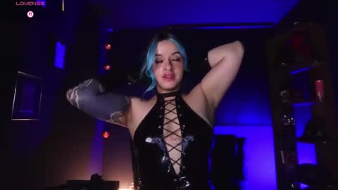 Miss Alice  My internet sucks these days see you soon online show from 11-03-25, 08:54