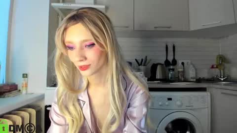 Gaylord online show from 01-14-25, 01:06