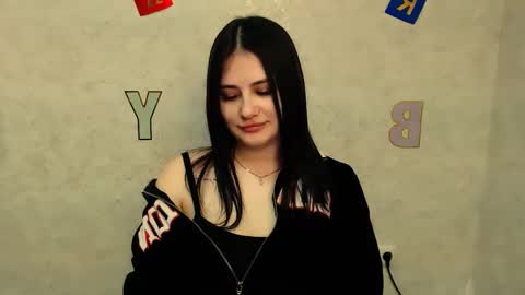 Alice online show from 02-13-25, 01:37