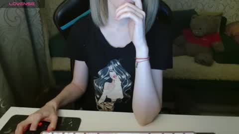  AliceCullen  online show from 11-16-25, 02:55