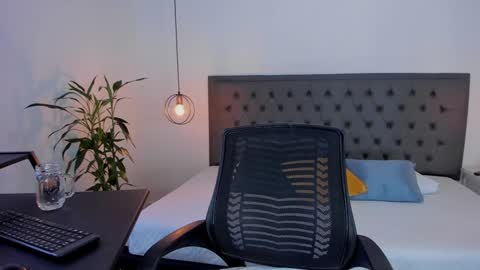 Snapshot of _aline_hall chatting on 01-15-25, 11:53 Alline Hall online show from 01-15-25, 11:53