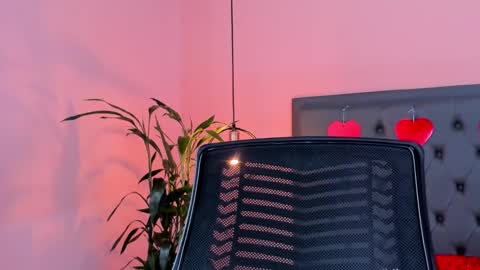 Snapshot of _aline_hall chatting on 02-13-25, 02:52 Alline Hall online show from 02-13-25, 02:52