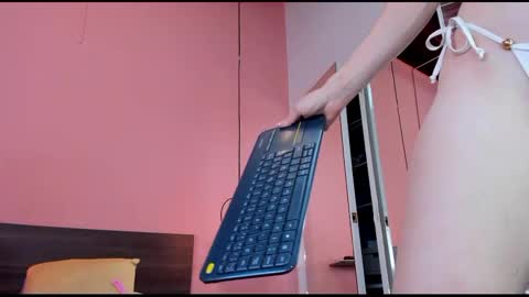 Snapshot of _aline_hall chatting on 03-01-25, 03:38 Alline Hall online show from 03-01-25, 03:38