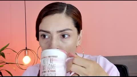 Snapshot of _aline_hall chatting on 03-03-25, 10:49 Alline Hall online show from 03-03-25, 10:49