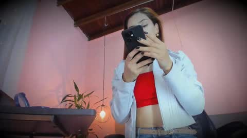 Snapshot of _aline_hall chatting on 09-29-25, 10:53 Alline Hall online show from 09-29-25, 10:53