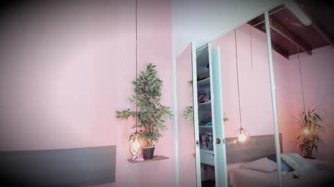 Snapshot of _aline_hall chatting on 10-01-25, 11:16 Alline Hall online show from 10-01-25, 11:16