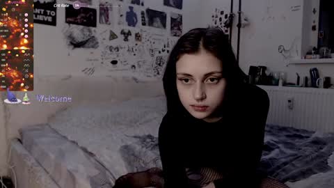 Charlotte and Alex online show from 12-12-24, 08:53