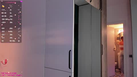 Snapshot of _alleyesonme chatting on 02-08-25, 09:46 Mia online show from 02-08-25, 09:46