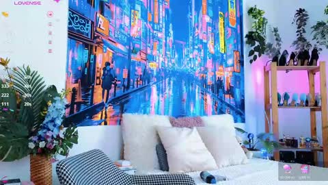 Mia online show from 04-25-26, 12:30