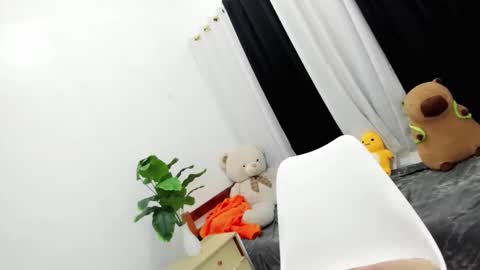 Snapshot of _althea69_ chatting on 11-23-25, 02:50 Thea online show from 11-23-25, 02:50