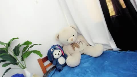 Snapshot of _althea69_ chatting on 12-04-25, 06:12 Thea online show from 12-04-25, 06:12