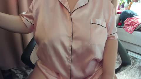 lisa online show from 04-18-26, 07:34