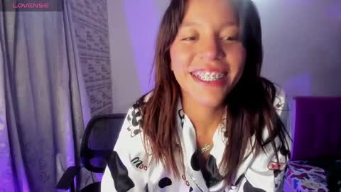 AMELIA  online show from 04-23-26, 05:08