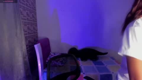 AMELIA  online show from 04-28-26, 04:28