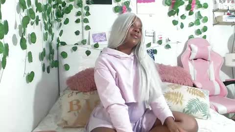 Snapshot of _amy_rojas_ chatting on 02-24-25, 12:41 ask me online show from 02-24-25, 12:41