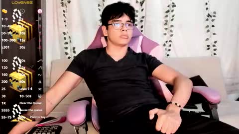 Snapshot of _an_drew18 chatting on 09-30-25, 09:42 _an_drew18 online show from 09-30-25, 09:42