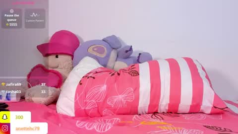 Anette online show from 02-24-25, 11:41