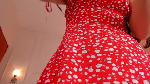 Snapshot of _angela_x chatting on 12-21-24, 12:53 ngela online show from 12-21-24, 12:53