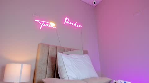 Snapshot of _angela_x chatting on 01-22-25, 02:46 ngela online show from 01-22-25, 02:46