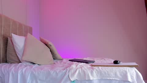 Snapshot of _angela_x chatting on 01-24-25, 11:37 ngela online show from 01-24-25, 11:37