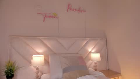 Snapshot of _angela_x chatting on 03-29-26, 11:10 ngela online show from 03-29-26, 11:10