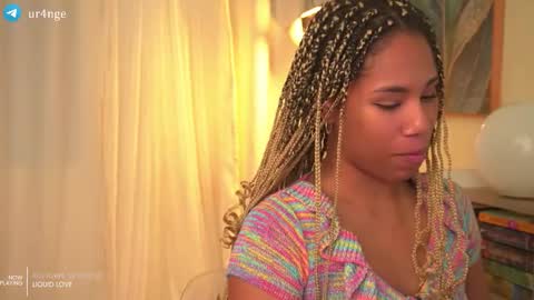 Snapshot of _angeleyes chatting on 11-08-25, 12:33 Angie - online show from 11-08-25, 12:33