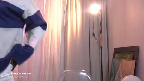 Snapshot of _angeleyes chatting on 06-09-26, 08:42 Angie - online show from 06-09-26, 08:42