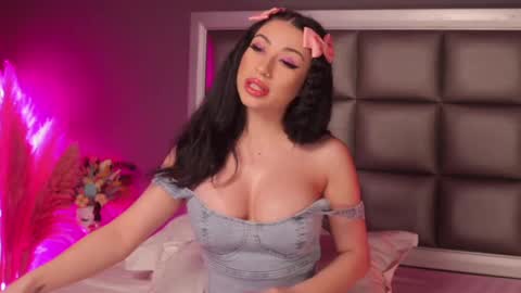 Anna online show from 02-20-25, 11:32