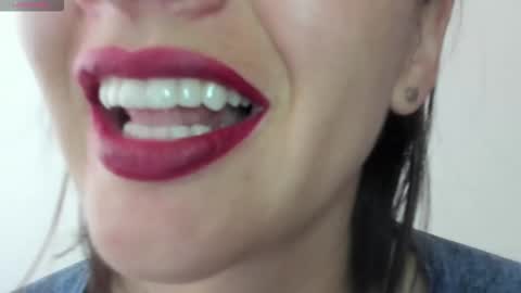 Snapshot of _antomouth_paradise chatting on 11-16-25, 04:56 antonia online show from 11-16-25, 04:56