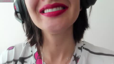 Snapshot of _antomouth_paradise chatting on 11-21-25, 12:48 antonia online show from 11-21-25, 12:48