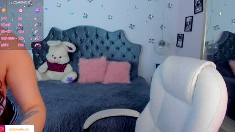 antonnela online show from 12-20-24, 01:54