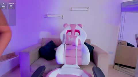    online show from 04-01-26, 01:23