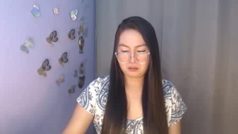 Snapshot of _arah chatting on 11-28-25, 11:46 arah online show from 11-28-25, 11:46