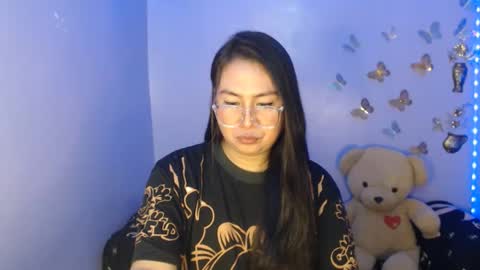 Snapshot of _arah chatting on 12-05-25, 02:20 arah online show from 12-05-25, 02:20